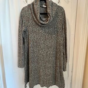 Cable and Gauge size XL olive leopard print turtleneck dress